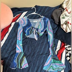 Colorful marble print, long sleeve crop top